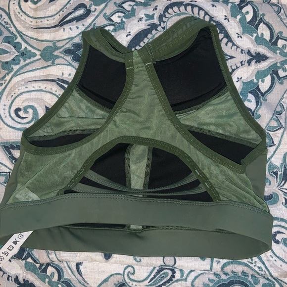 Chestee size 8 - Picture 2 of 3